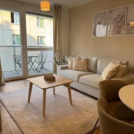 2Br, Balcony, Central, Danube, U6 & S-Bahn - Axara Housing Brn 38