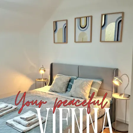 Cozy Apartment Next To Subway Station & Parking