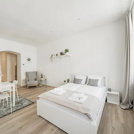 Smart Living Apartments - Rudolfsheim-Fuenfhaus
