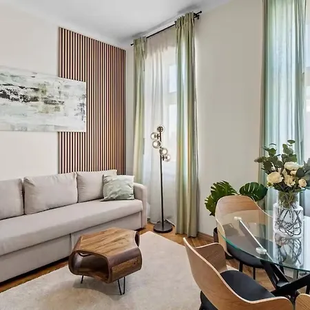 Appartement At Danube I 6 Minutes To Metro I Fast Wifi