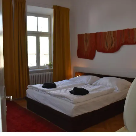 Vintage Private Rooms By Melvia - Lgbtqia-Friendly