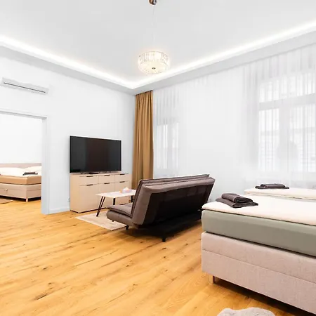 Le David City Apartments 1020