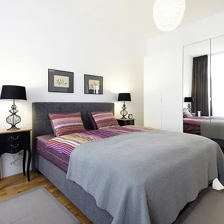 Apartment Theresiengasse