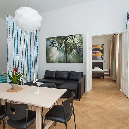 Deluxe Apartment With 3 Rooms - Hegelgasse 17 -
