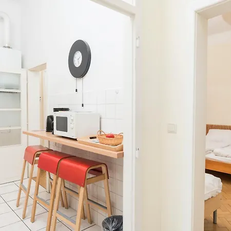 Six House Basic By Welcome2Vienna Hotel