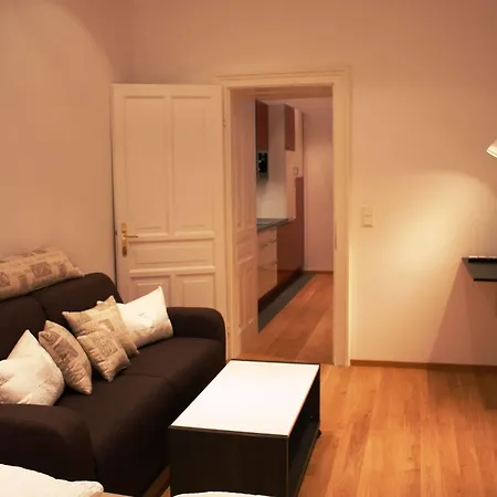 Govienna Opera Apartment