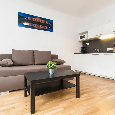 Checkvienna - Lainzer Strasse Apartment