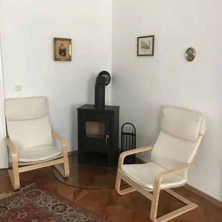 88M² Grosses Apartment Im 1. Stock