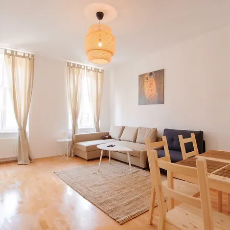 Vcr - Landstrasse Hotel