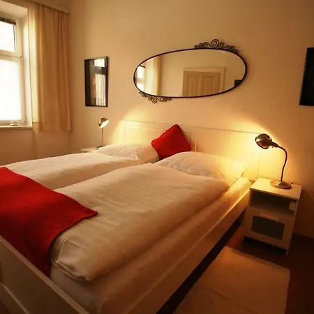 Freundliches Apartment Mit Innenhof-Garten