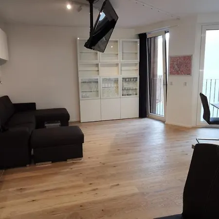 Downtown Vienna New Built Luxury Suites