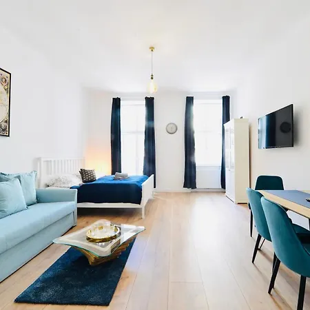 Brand New Very Central - Studio Apartamento