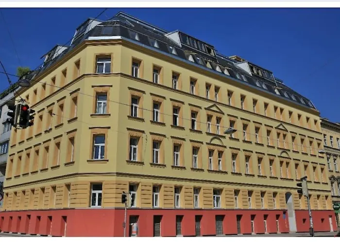 N45 · Penthouse near Schoenbrunn. Amazing Terrasse! N45