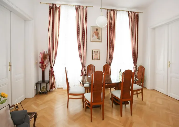 Apartments Opera