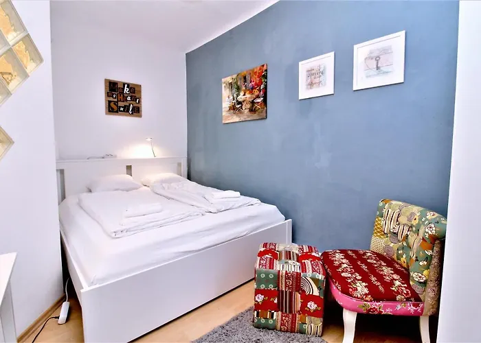 Cozy City Center Apartment With Comfortable Bed