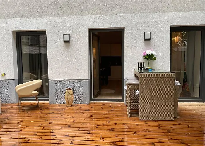 Atelier - Apartment With Garden