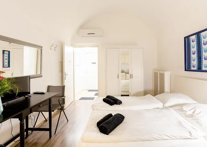 Air Condition I All Sights In Walking Distance I 201 Mbit Wifi