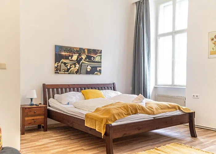 Pleasant 4 Private Rooms In Shared Apartment- Ideal For Short & Longstays