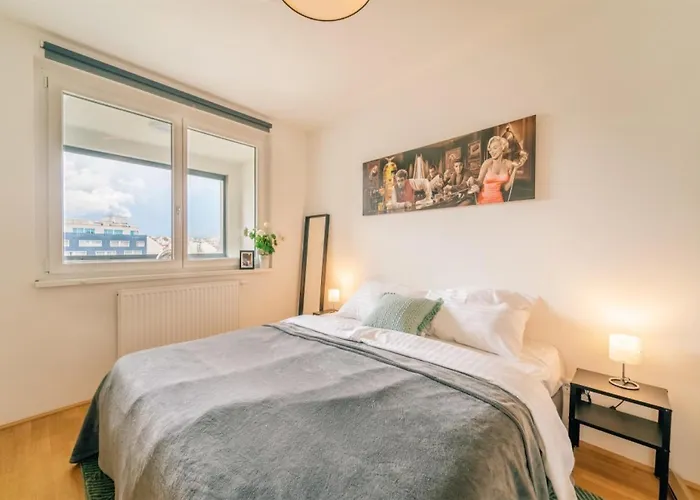 Long Term Stay, Balcony, 1 Min To U4 Laengenfeldgasse