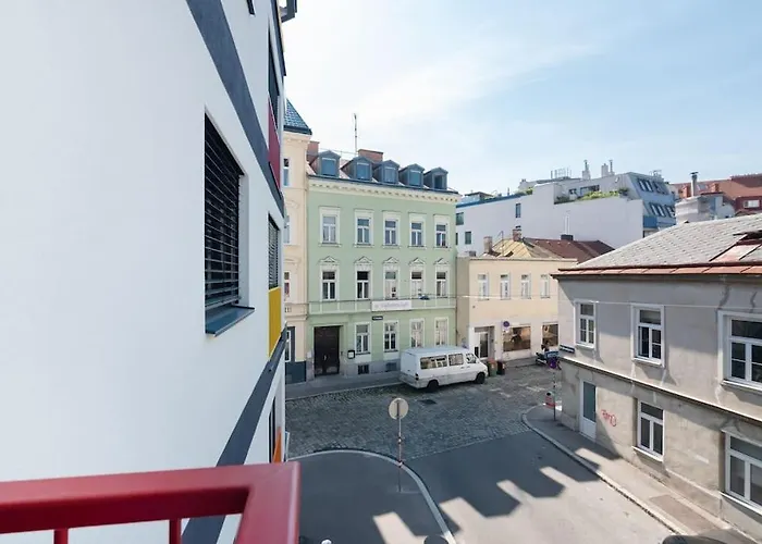 Gruene Und Zentrale Ruhelage Im Neubau Mit Balkon