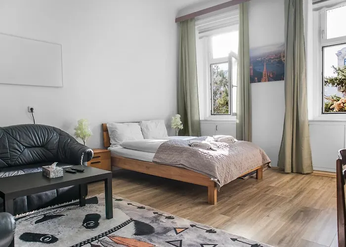 Charming 1Br Apartment With Garden Near Danube River