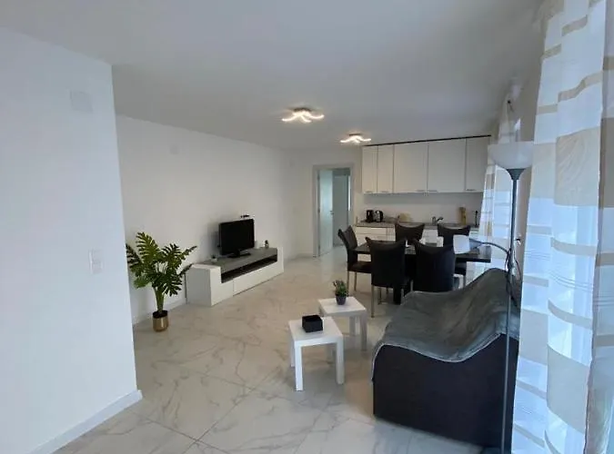 Apartment-Alex