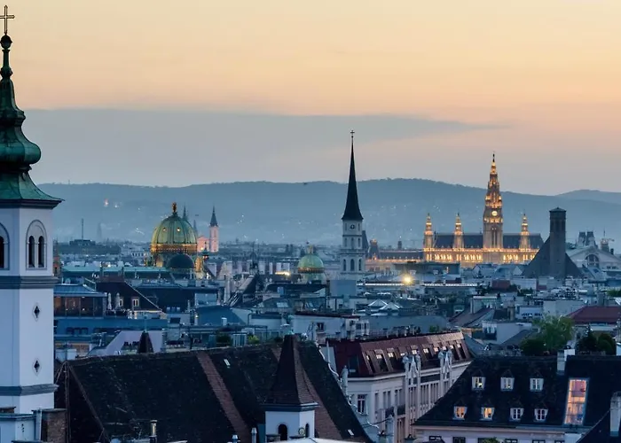 Central Vienna Explorer'S Hub
