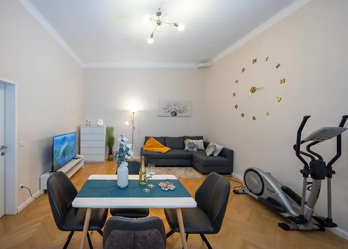 Spacious Prater Apartment L Ac L Sleeps 4