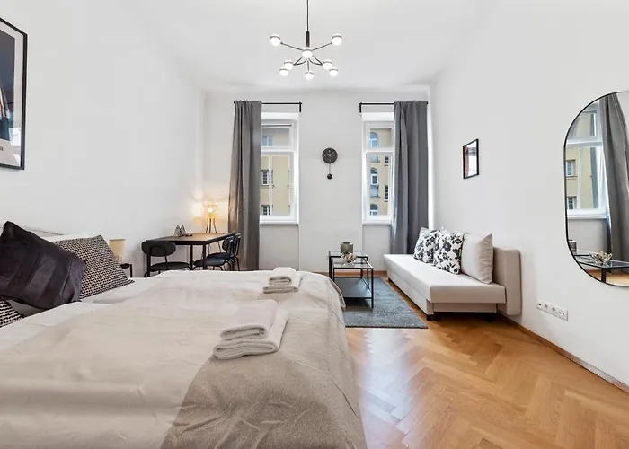 Cozy Apartments In 16Th District