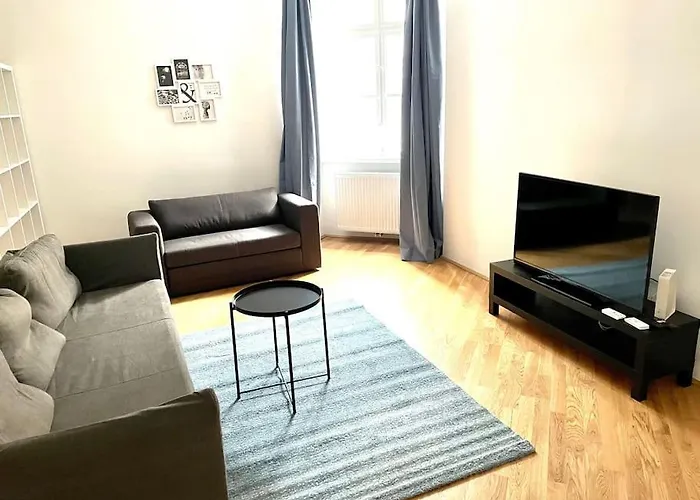 Brand New & Spacious Apartment In The City Centre
