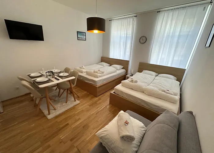 Cozy Apartment In Vienna 6-Monthly Stays Only
