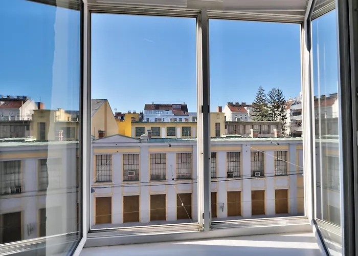 Schoenbrunn Apartment