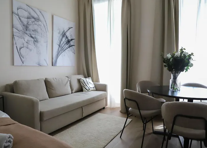 Spacious Apartment, 3 Min To U6 Alserstrasse