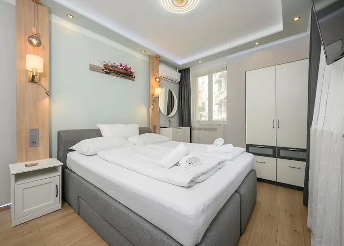 Palais Pálffy Apartments Vienna