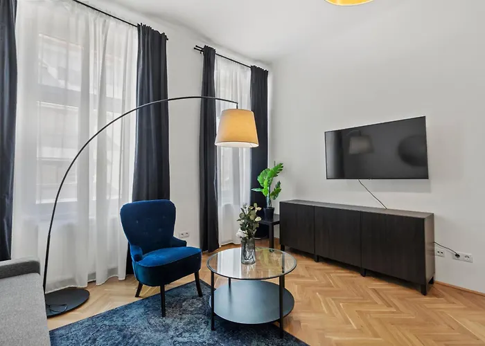Balcony Apartment, 4 Min To U3 Zipperer Strasse