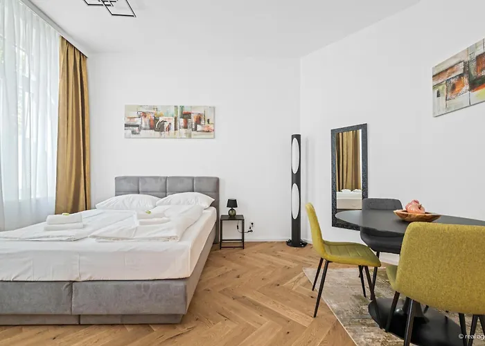 Easy-Flat Rokitanskygasse - Apartments Near Tram 43 To City Center