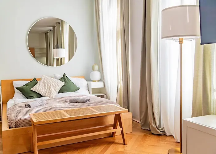 City Apartment - 1 Min To U1 Reumannplatz - Fresh Fruit Market In Front Of The House