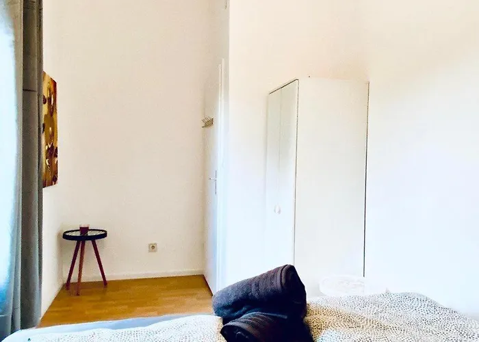 Spacious 4-Bedroom Shared Apartment For Big Groups