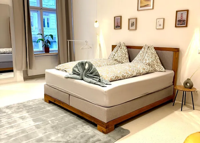 Central Opera Apartment 140 M2