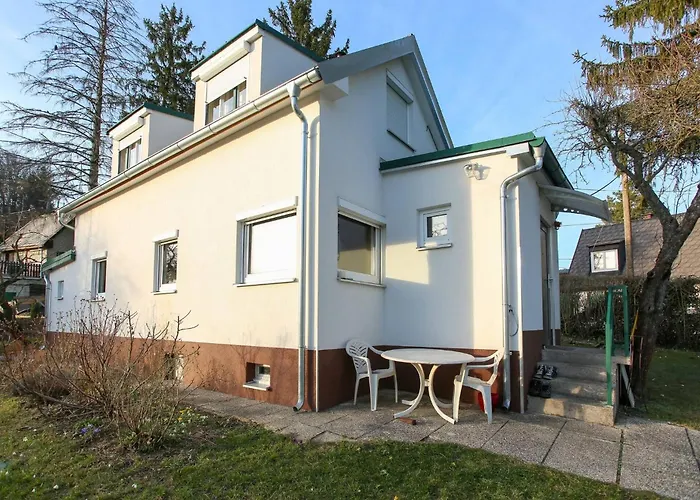 Charming Vienna Retreat With Garden Metro Access