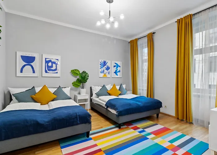 Very Spacious Apartment With A Wintergarden And Terrace, 1 Minute To Tram Station
