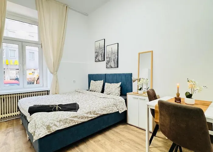 5Br Apartment Only 10-Min Walk To Matzleinsdorfer Platz