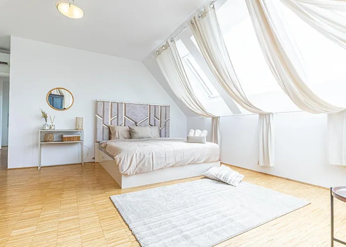 Comfy 3 Bedroom Apartment With Living Room And Balcony Near Park