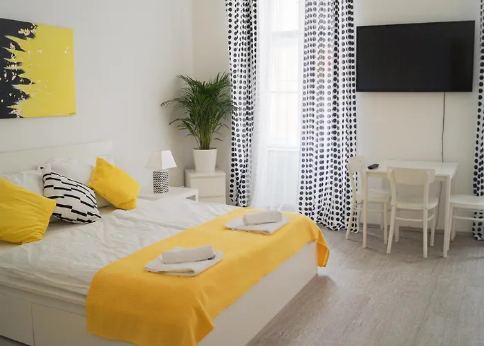 3 Elegant Apartments - Ideal For Short & Long Stays