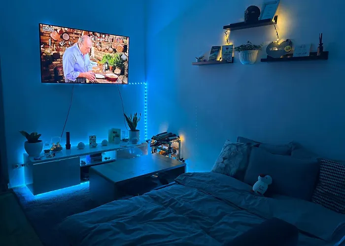Room With Garden In Ottakringer With Shared Bathroom