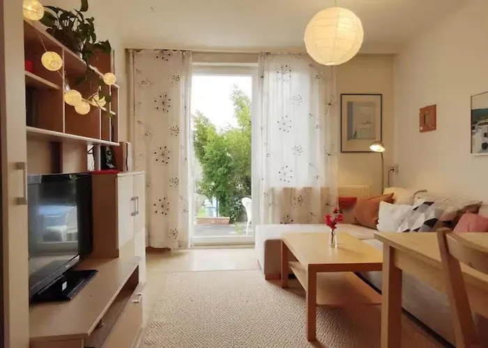 Guest House With Garden Terrace - Free Parking
