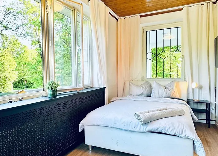 Affordable Rooms In A Villa With Garden Near Danube For Long Stay
