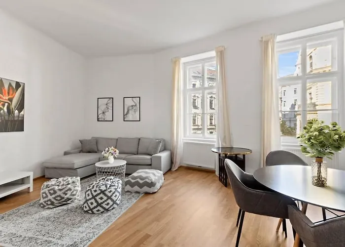 Close To Shopping Street I 2 Minutes To Naschmarkt