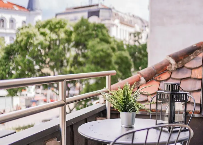 Home1 - Albertine Aparthotel