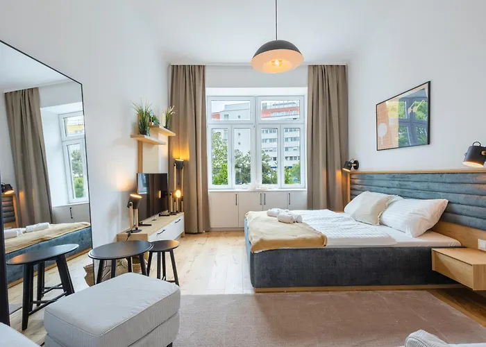 Josef'S Home I Premium Studio I Metro Access